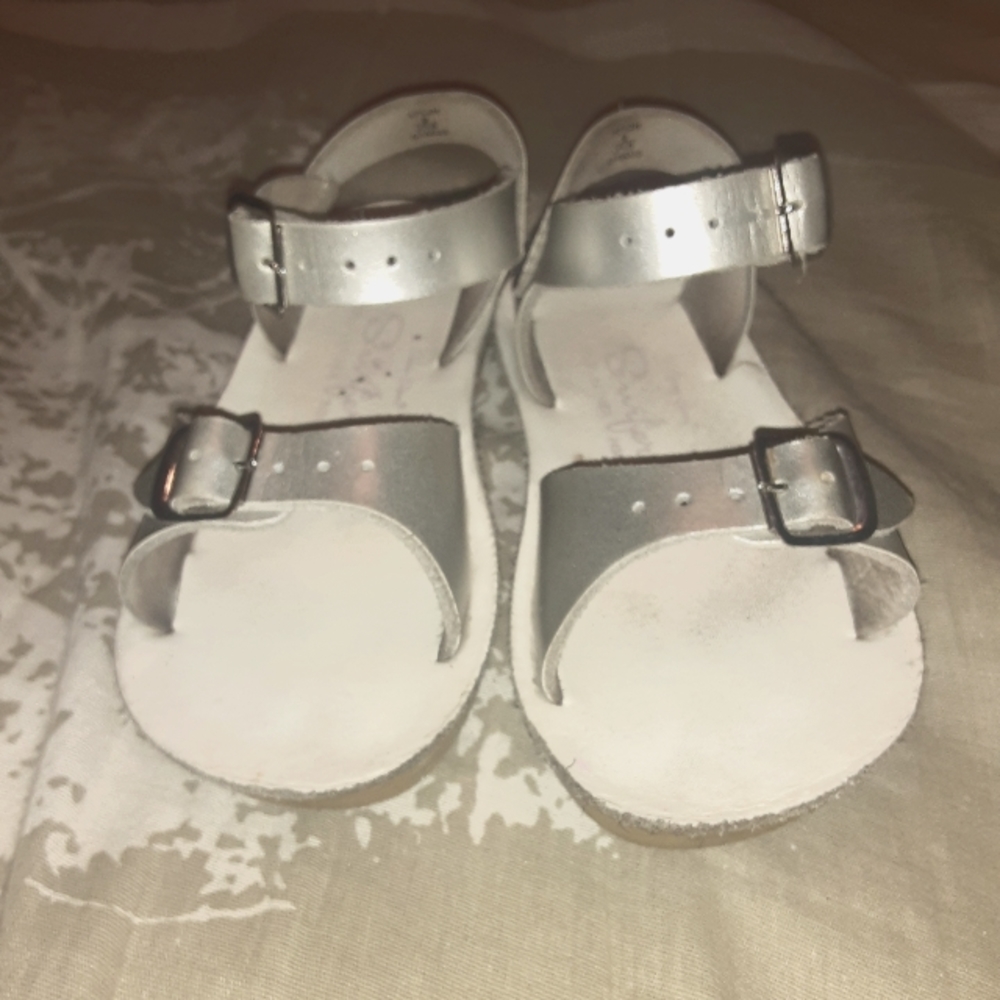 Silver sun-san surfer sandals